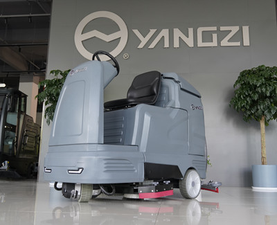 駕駛式洗地機 駕駛式洗地機