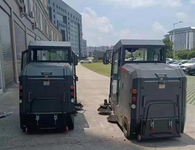 掃地車(chē) 掃地車(chē)