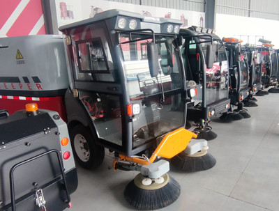 電動(dòng)掃地車(chē) 電動(dòng)掃地車(chē)